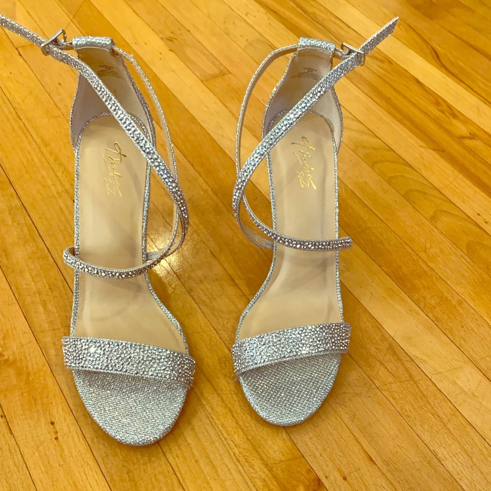 Size 8 Medium Dress Shoe